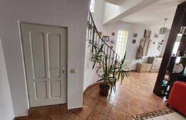 Casa individuala cu 5 camere,200 mp utili,zona centrala Aiud