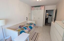 Apartament cu 3 camere, etajul 1, zona cetate