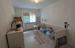 Apartament cu 3 camere, etajul 1, zona cetate