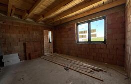 Casă nouă cu design modern, 4 camere cu potențial imens de personalizare