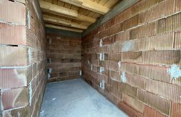 Casă nouă cu design modern, 4 camere cu potențial imens de personalizare