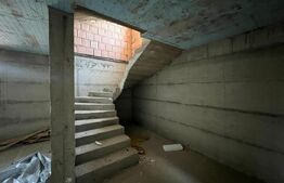 Casă nouă cu design modern, 4 camere cu potențial imens de personalizare