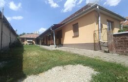 Casa 100 mp utili 3 camere bucatarie baie apa gaz canal in Ciumbrud