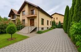 Casă individuală de vânzare – sau schimb cu apartament si diferenta