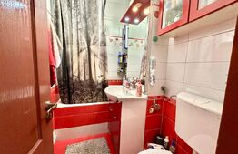 Apartament de vanzare, cu 4 camere, mobilat, 2 băi, parcare proprie, zona Cetate