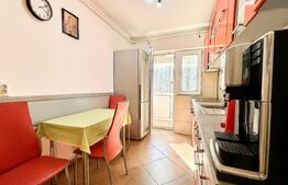 Apartament de vanzare, cu 4 camere, mobilat, 2 băi, parcare proprie, zona Cetate