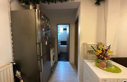 Apartament cu 3 camere semidecomandat, balcon, loc de parcare, boxă–zona Tolstoi