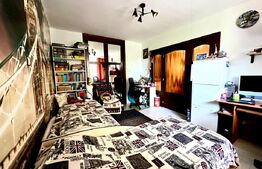 Apartament cu 3 camere semidecomandat, balcon, loc de parcare, boxă–zona Tolstoi