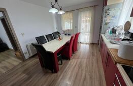 Casă de lemn autentică, 4 camere + încălzire cu șemineu și centrală pe lemne