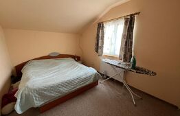 Casă de lemn autentică, 4 camere + încălzire cu șemineu și centrală pe lemne