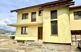 Casa spatioasa cu 5 camere,interior la rosu,423 mp teren,Micesti