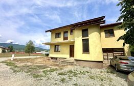 Casa spatioasa cu 5 camere,interior la rosu,423 mp teren,Micesti