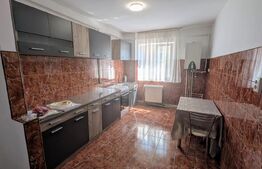 Apartament cu 2 camere, cetate, etajul 1