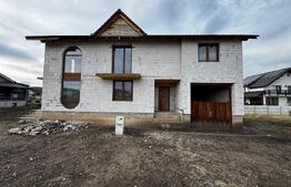 Casă la roșu YTong, de vanzare, cu 4 camere si garaj, zona Micesti
