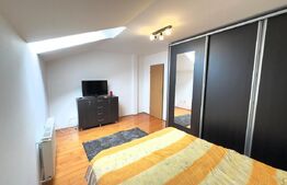 Apartament de vânzare cu 2 camere, decomandat, 75 mp, zona Cetate