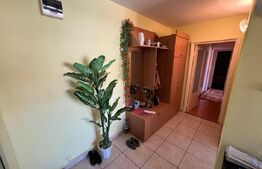 Apartament 3 camere decomandat, 79 m², 2 băi, zona Cetate – etaj 4