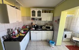 Apartament 3 camere decomandat, 79 m², 2 băi, zona Cetate – etaj 4