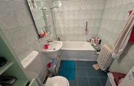 Apartament 3 camere decomandat, 79 m², 2 băi, zona Cetate – etaj 4