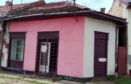 Casă individuală de vânzare - zona Centrală din Ocna Mureș 