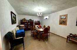 Casă superbă de vânzare – 380 mp utili, 1000 mp teren