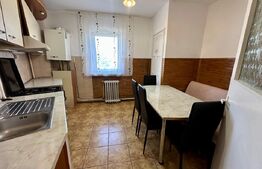 Apartament spațios cu 2 camere, decomandat, 51 mp, Cetate