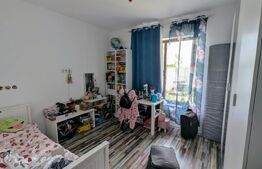 Casa de vanzare, mobilata si utilata.