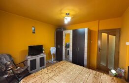 Apartament de vânzare cu 2 camere, etaj intermediar - zona Tolstoi