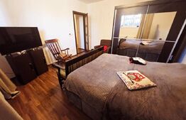 Apartament cu 3 camere,decomandat, 102 mp utili,curte 100 mp, zona Cetate