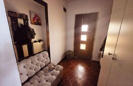 Apartament cu 3 camere,decomandat, 102 mp utili,curte 100 mp, zona Cetate