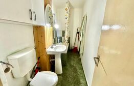 Apartament 3 camere, 2 bai, etaj 1, zona Mercur