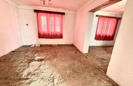 Casa de vanzare, 5 camere, teren 672 mp, Cugir