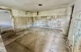 Casa de vanzare, 5 camere, teren 672 mp, Cugir