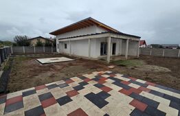 Casă pe un singur nivel, 600 mp teren, deschidere la 2 străzi – Partoș