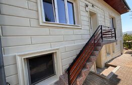 Apartament 3 camere cu curte, în centru Blaj