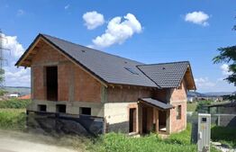 Casa individuala cu 3 dormitoare,151 mp utili,386 mp teren,Valea Popii