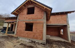 Casa individuala cu 4 camere,151 mp utili,386 mp teren,Valea Popii