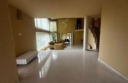 Casa de vanzare, 390 mp, zona Cetate