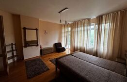 Casa de vanzare, 390 mp, zona Cetate