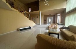 Casa de vanzare, 390 mp, zona Cetate