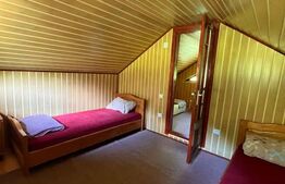 Casa de vacanta cu 4 camere, 1470 mp teren, Sugag