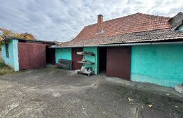 Casă săsească, 3 camere, 700 mp teren, Sebeș