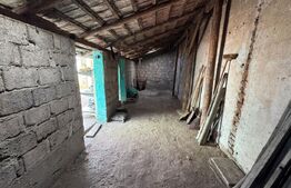 Casă săsească, 3 camere, 700 mp teren, Sebeș