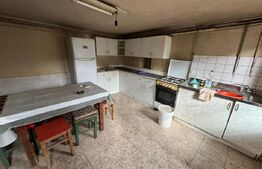 Casă săsească, 3 camere, 700 mp teren, Sebeș