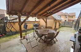 Apartament la curte, 3 camere, de închiriat, 70 mp, zona Centru, Alba Iulia