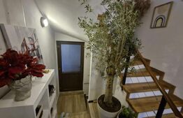 Casă Individuală Modernă cu Panouri Solare, Intrare Separată și Curte Spațioasă