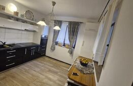 Casă Individuală Modernă cu Panouri Solare, Intrare Separată și Curte Spațioasă