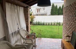 Casă Individuală Modernă cu Panouri Solare, Intrare Separată și Curte Spațioasă