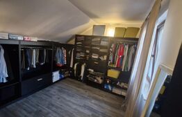 Casă Individuală Modernă cu Panouri Solare, Intrare Separată și Curte Spațioasă