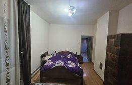 Casa de vanzare cu 3 camere, zona centrala, Campeni