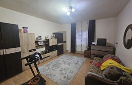 Casă cu 3 camere și grădină, aproape de centrul orașului Câmpeni